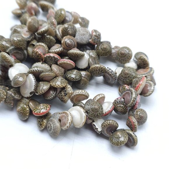 Natural Gray Hawaiian Umbonium Sea Shell Beaded Necklace Lei No Clasp Bohemian - Picture 5 of 7